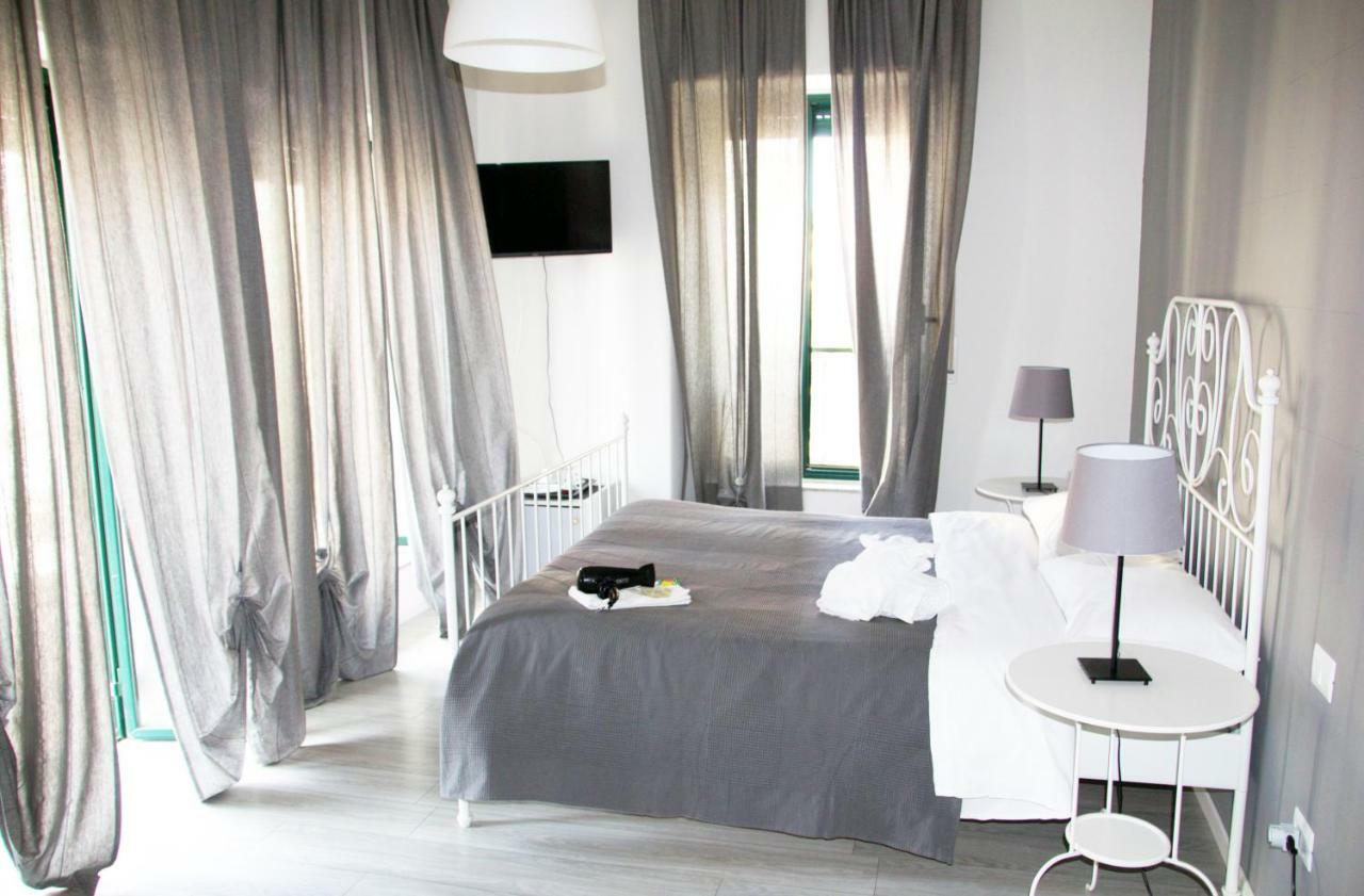 Del Toscano Home คาตาเนีย ภายนอก รูปภาพ