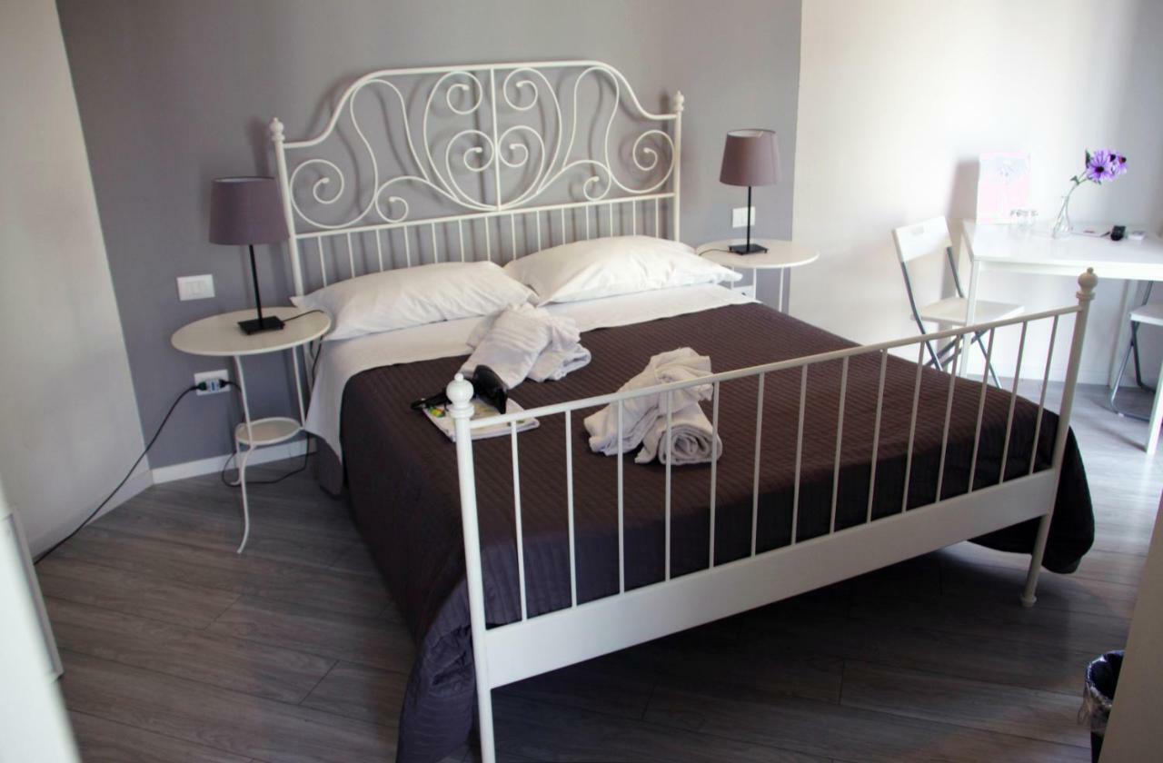 Del Toscano Home คาตาเนีย ภายนอก รูปภาพ