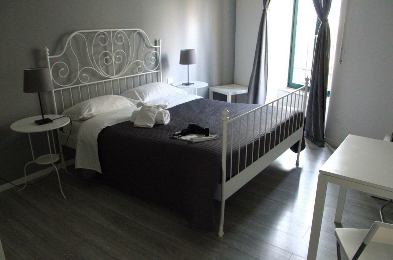 Del Toscano Home คาตาเนีย ภายนอก รูปภาพ